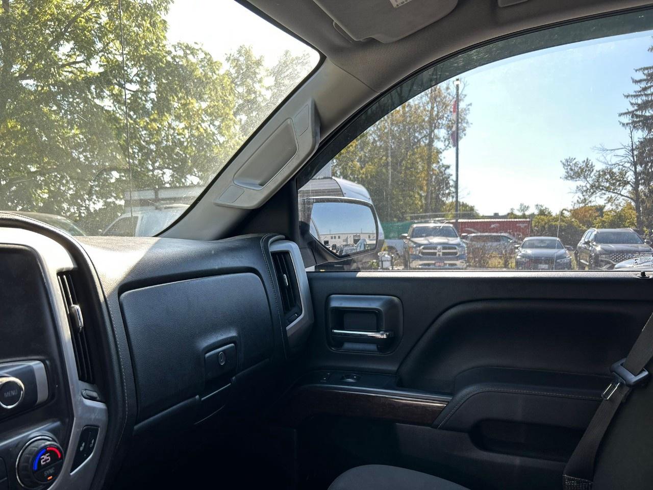 2017 GMC Sierra SLE Photo