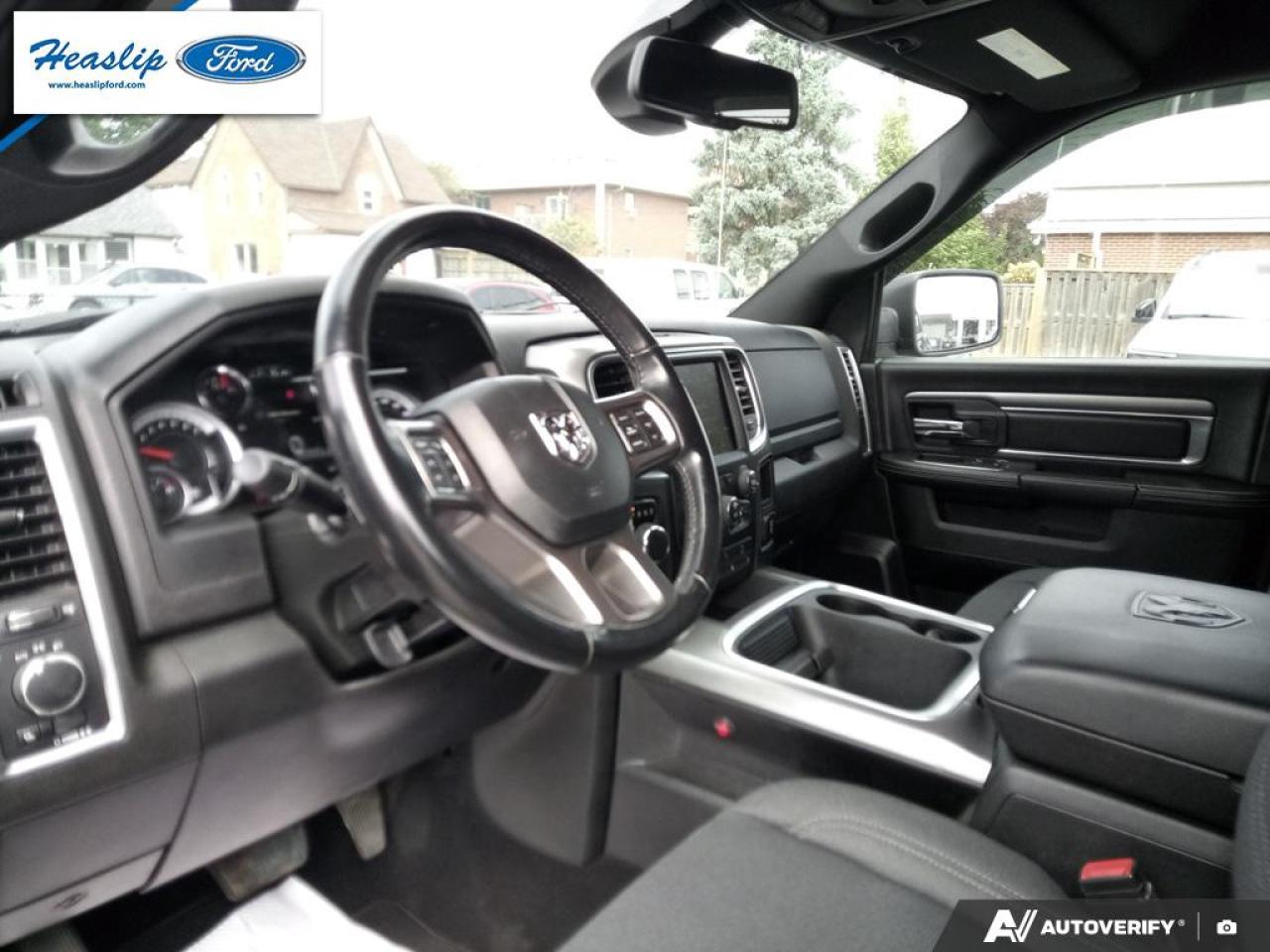 2021 RAM 1500 Classic WARLOCK Photo5
