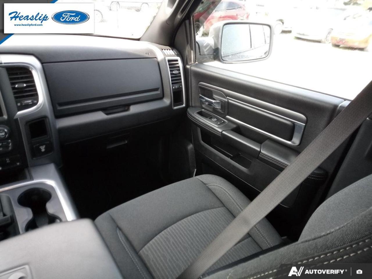 2021 RAM 1500 Classic WARLOCK Photo5