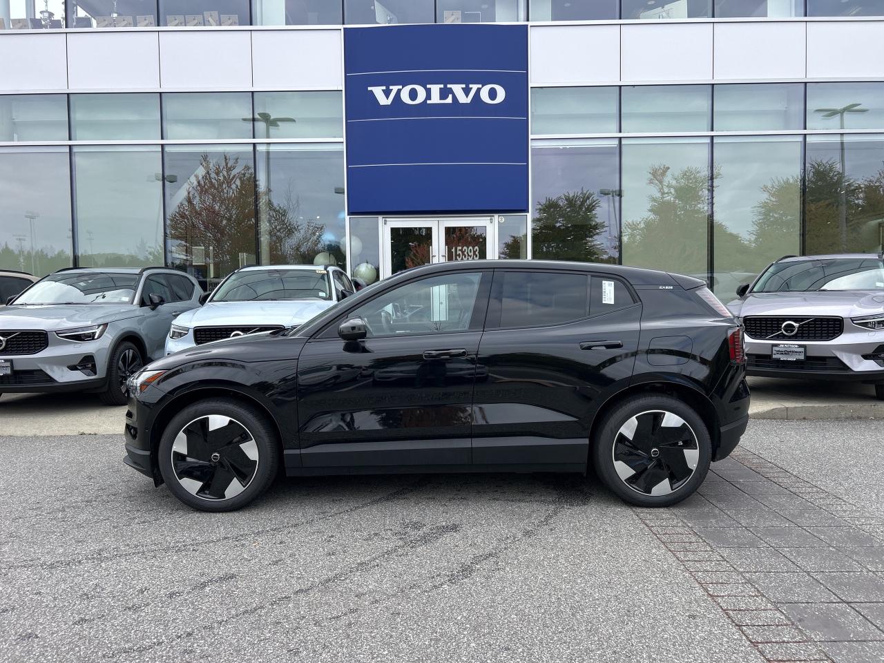 New 2025 Volvo EX30 Twin Motor Performance AWD Ultra for sale in Surrey, BC