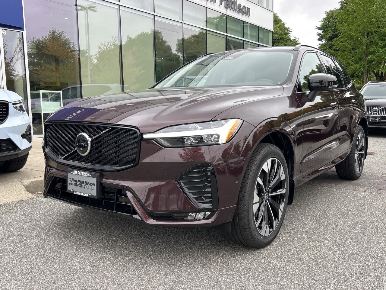 New 2026 Volvo XC60 B5 AWD Plus Dark Theme for sale in Surrey, BC