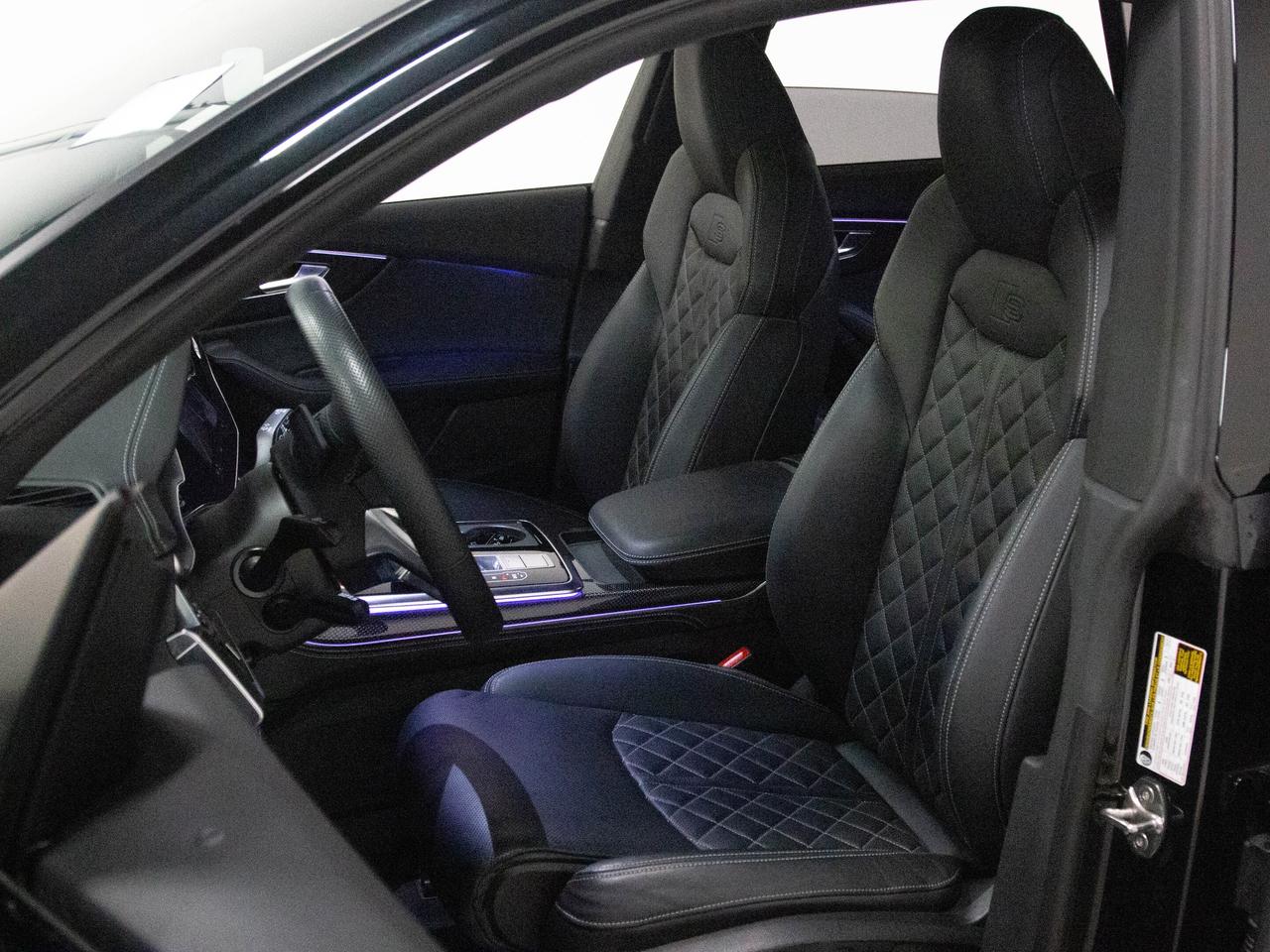 2023 Audi SQ8 DIAMOND STITCH | CARBON & BLACK OPTICS | 22"RIM Photo