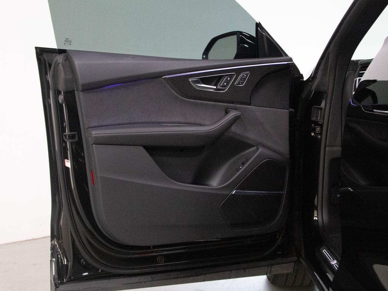 2023 Audi SQ8 DIAMOND STITCH | CARBON & BLACK OPTICS | 22"RIM Photo