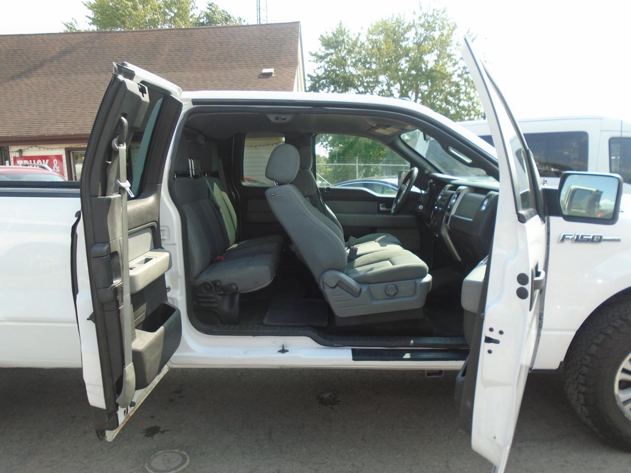 2014 Ford F-150 4WD SuperCab 163  XLT w-Midbox Prep - Photo #16