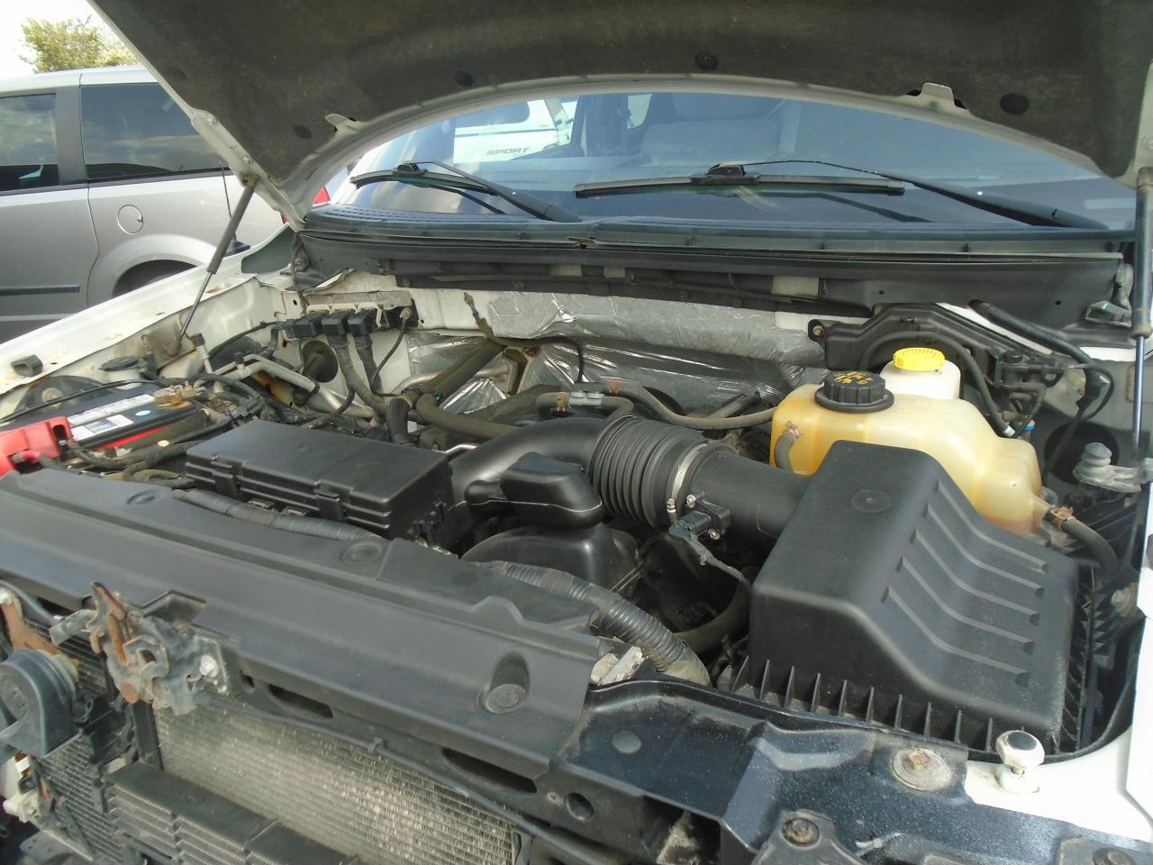 2014 Ford F-150 4WD SuperCab 163  XLT w-Midbox Prep - Photo #22