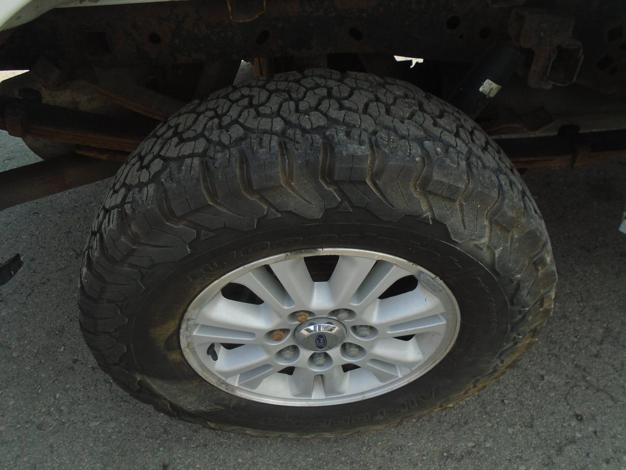 2014 Ford F-150 4WD SuperCab 163  XLT w-Midbox Prep - Photo #24