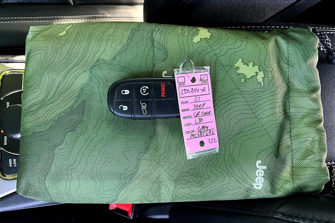 2021 Jeep Grand Cherokee 80th Anniversary Edition 4x4 Photo