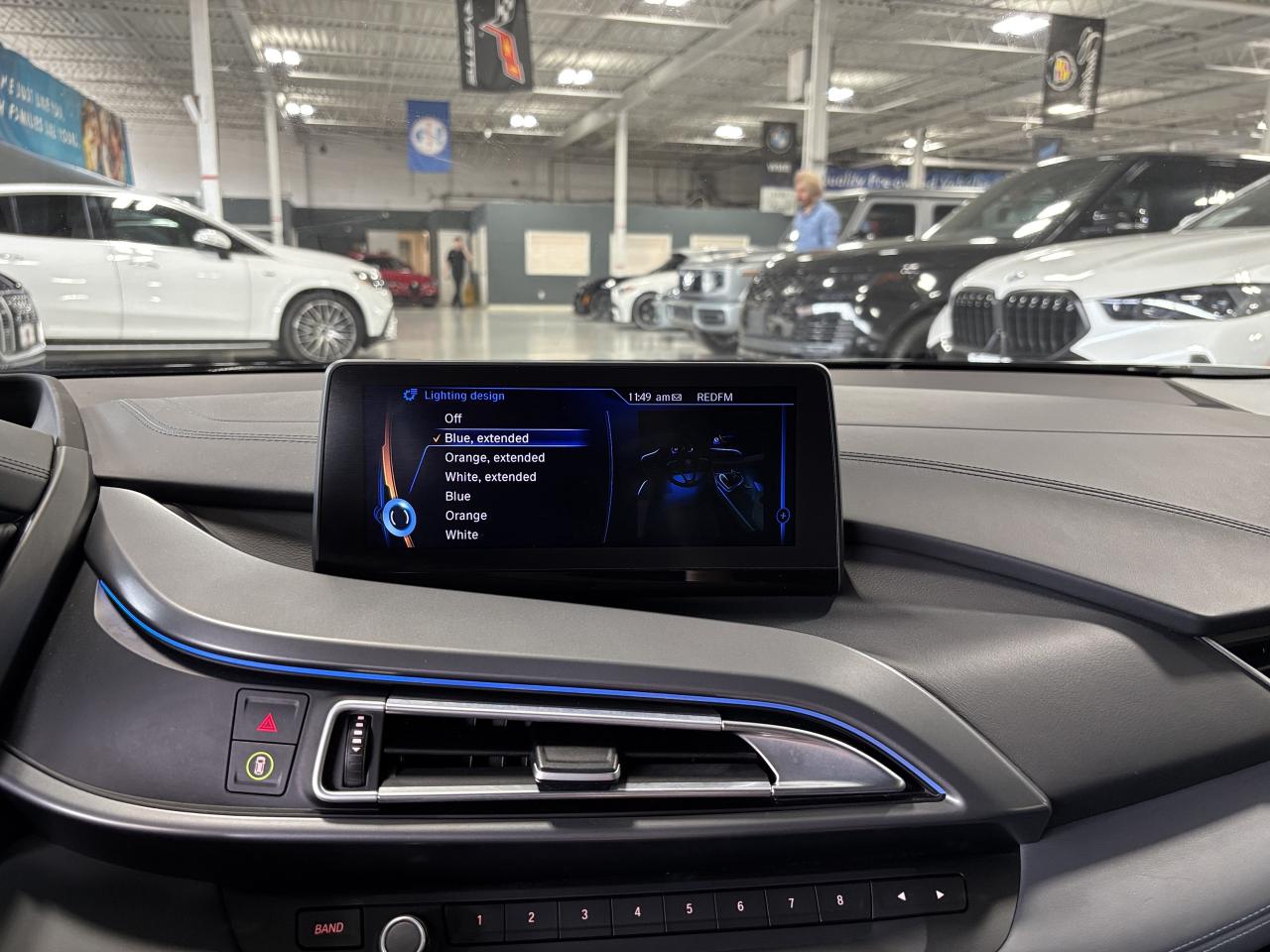 2016 BMW i8 e-Drive|COUPE|AWD|SCISSORDOORS|NAV|AMBIENT|HUD|+++ - Photo #32