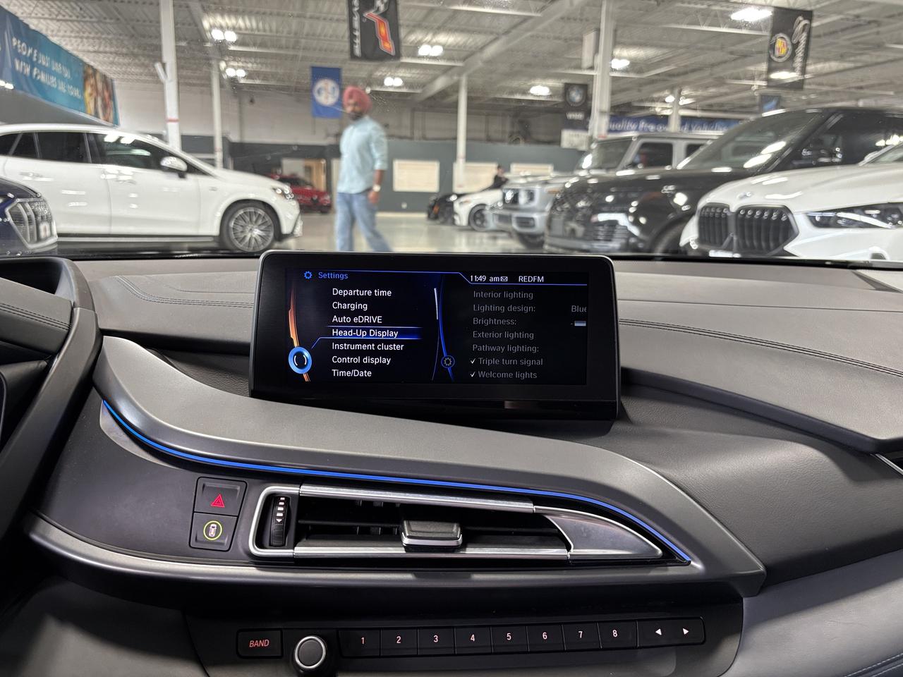 2016 BMW i8 e-Drive|COUPE|AWD|SCISSORDOORS|NAV|AMBIENT|HUD|+++ Photo