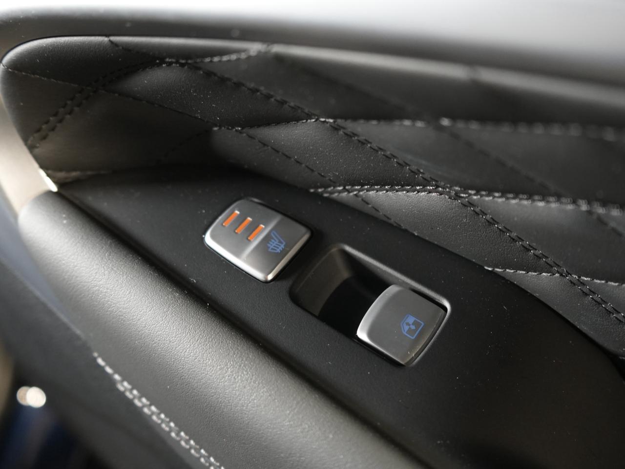 2021 Genesis G70 3.3T Prestige/ROOF/HUD/360 CAM/DRIVER ASSIST/NAV Photo