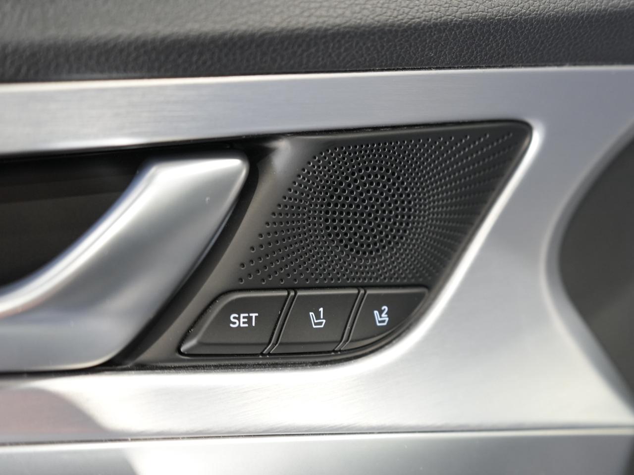 2021 Genesis G70 3.3T Prestige/ROOF/HUD/360 CAM/DRIVER ASSIST/NAV Photo