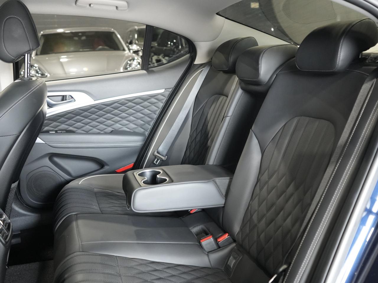 2021 Genesis G70 3.3T Prestige/ROOF/HUD/360 CAM/DRIVER ASSIST/NAV Photo