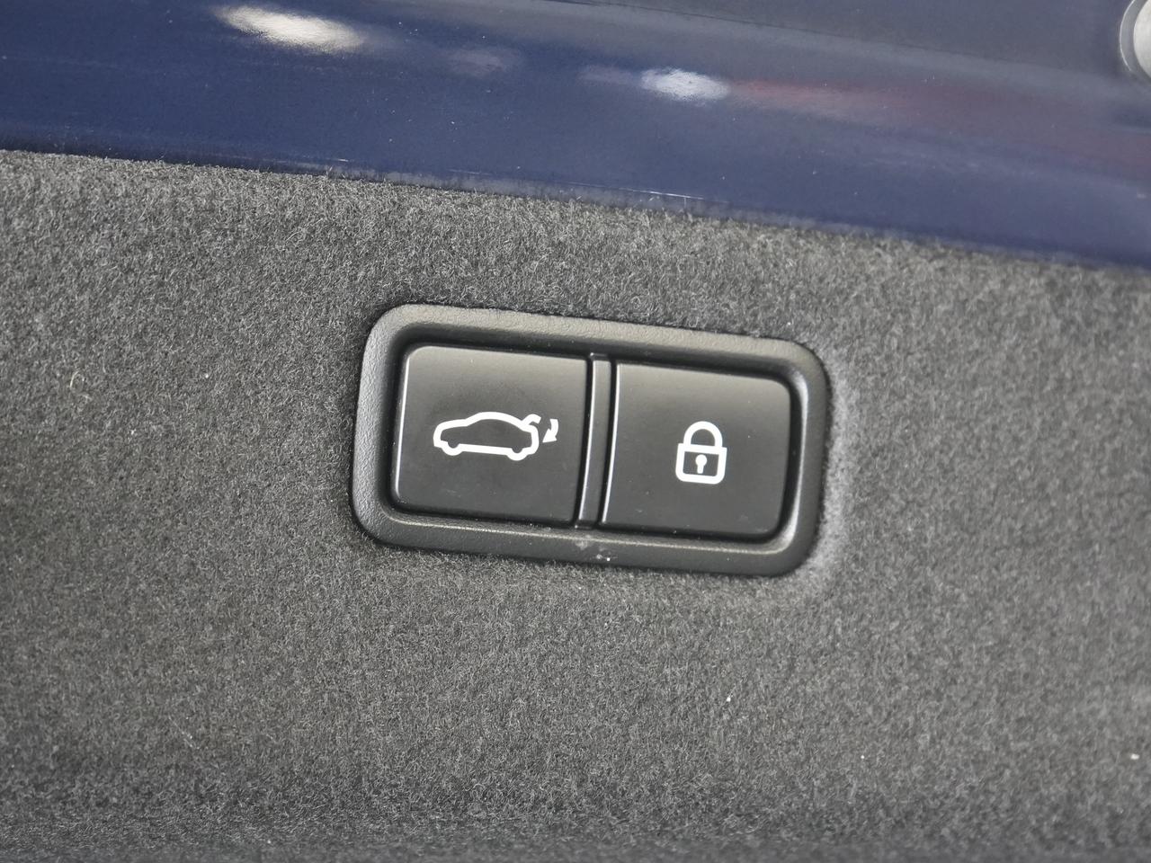 2021 Genesis G70 3.3T Prestige/ROOF/HUD/360 CAM/DRIVER ASSIST/NAV Photo