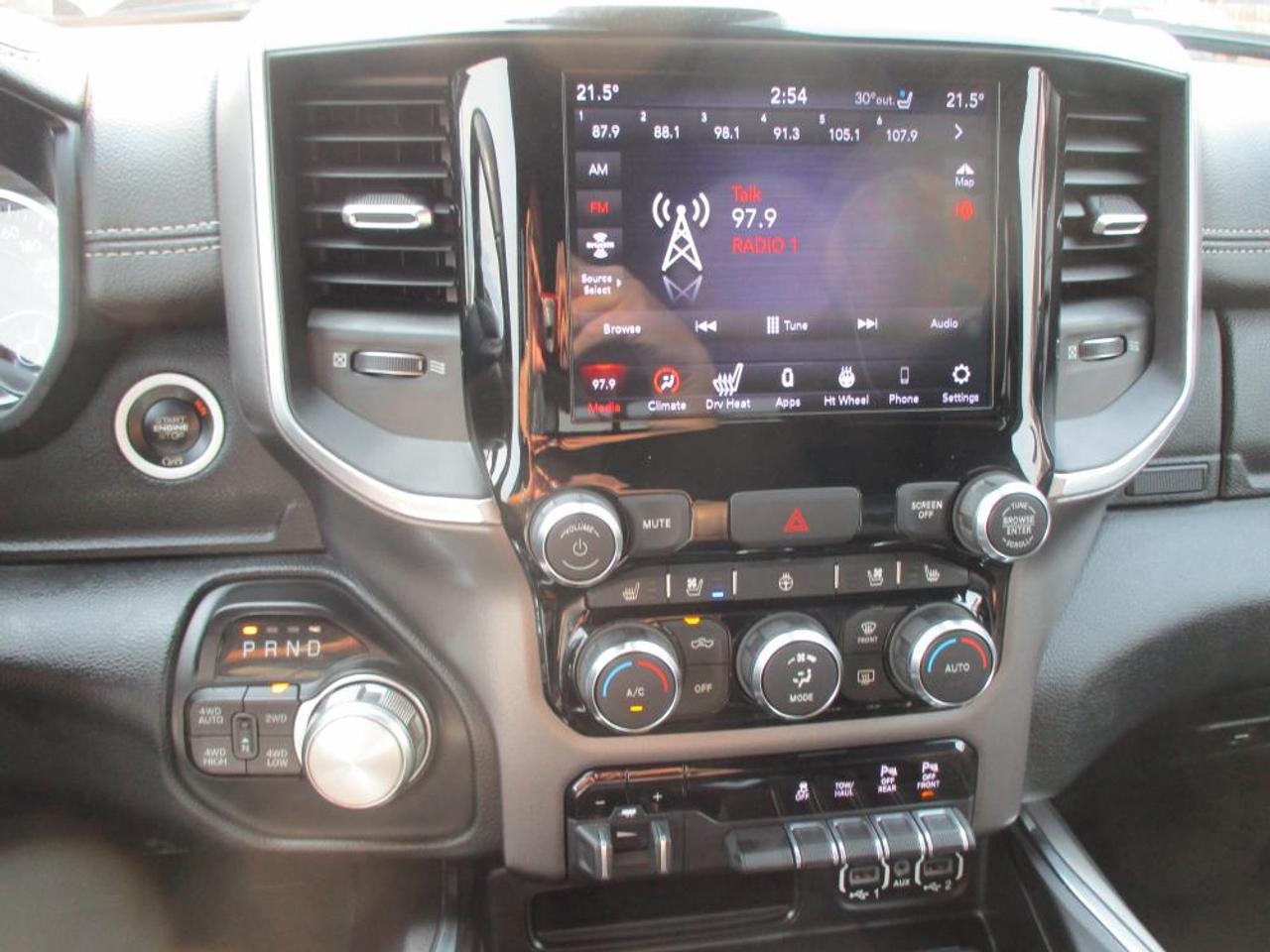 2020 RAM 1500 LARAMIE CREW CAB 4X4 - Photo #18