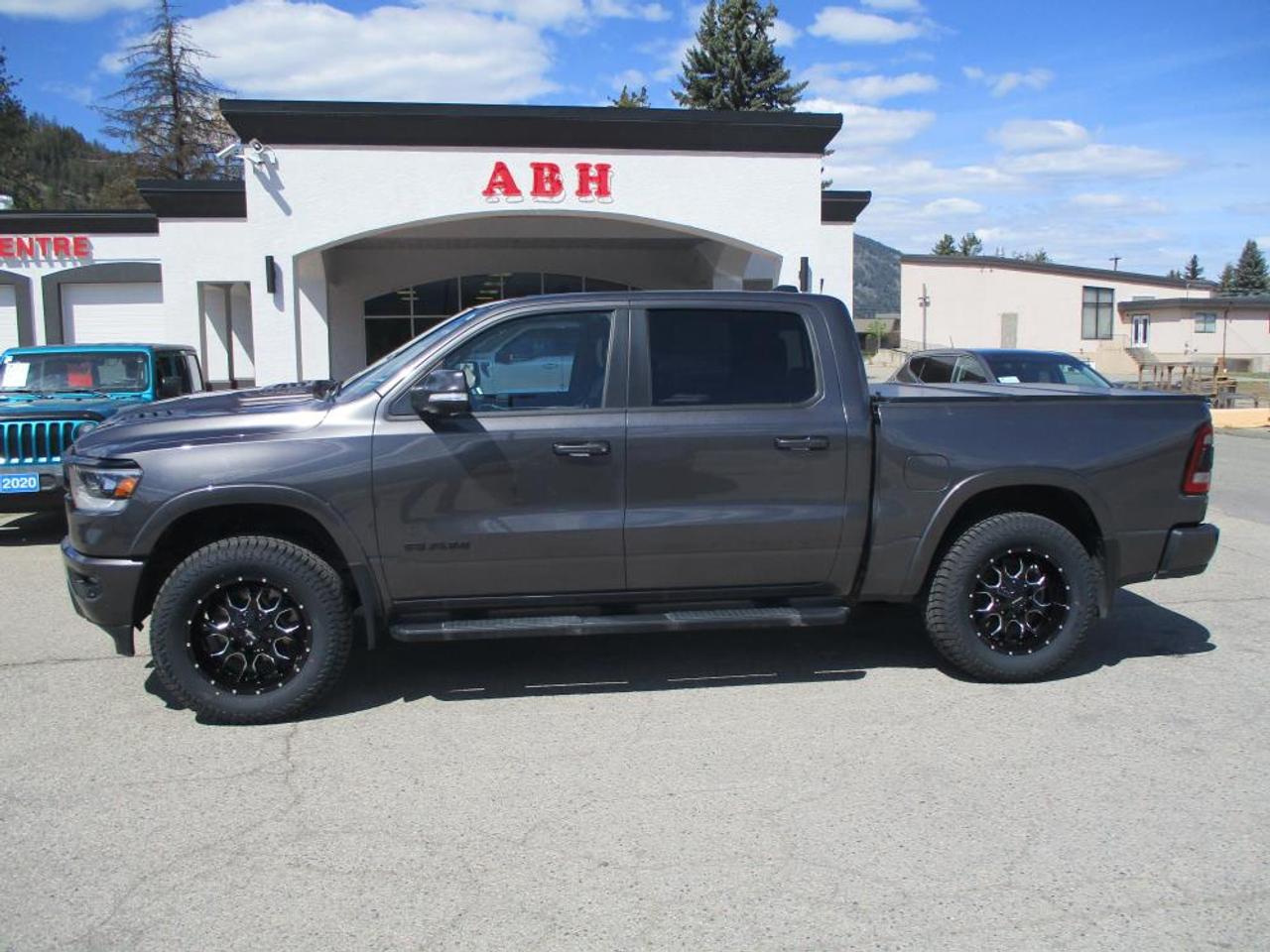 2020 RAM 1500 LARAMIE CREW CAB 4X4 Photo