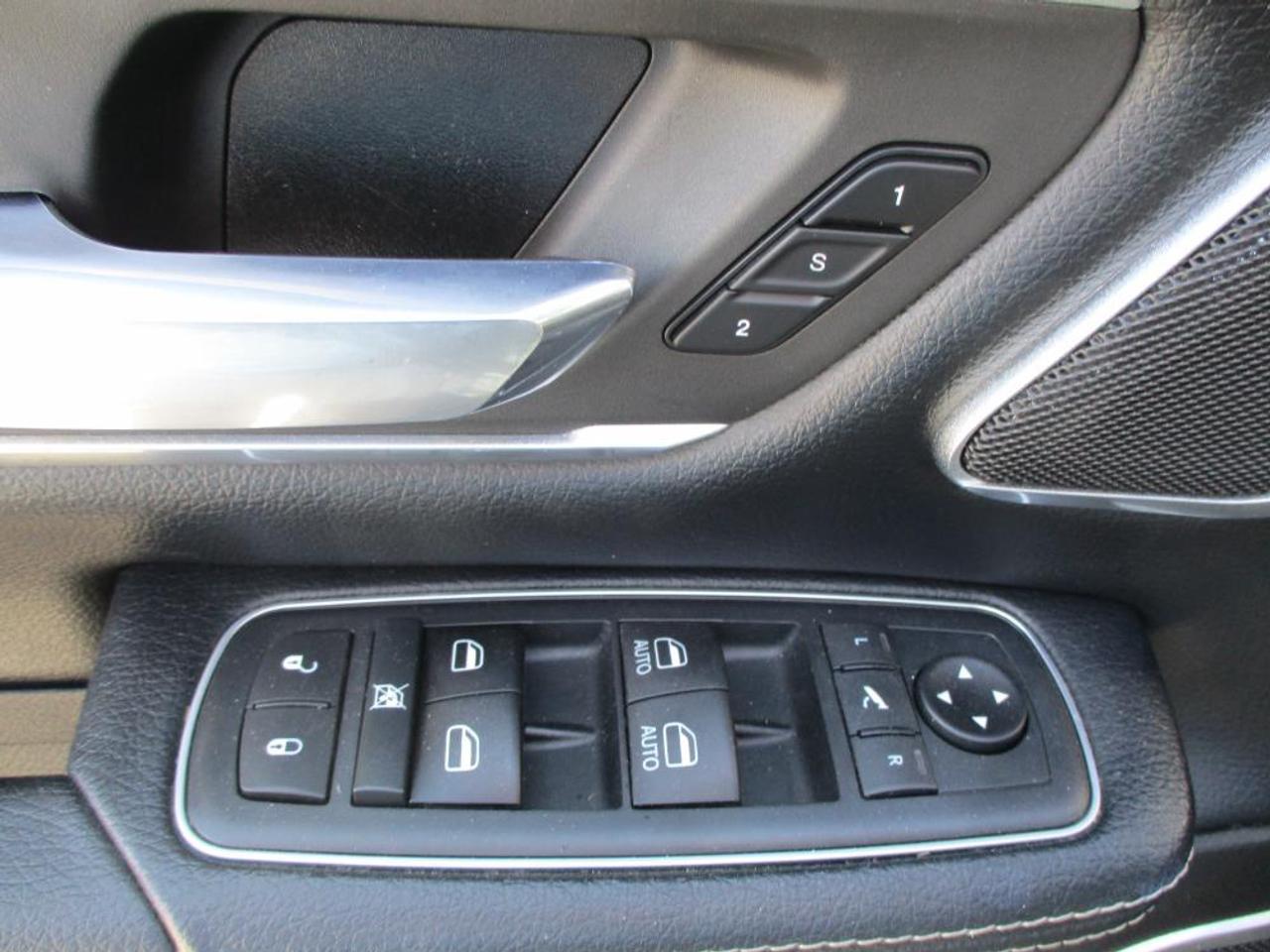 2020 RAM 1500 LARAMIE CREW CAB 4X4 - Photo #10