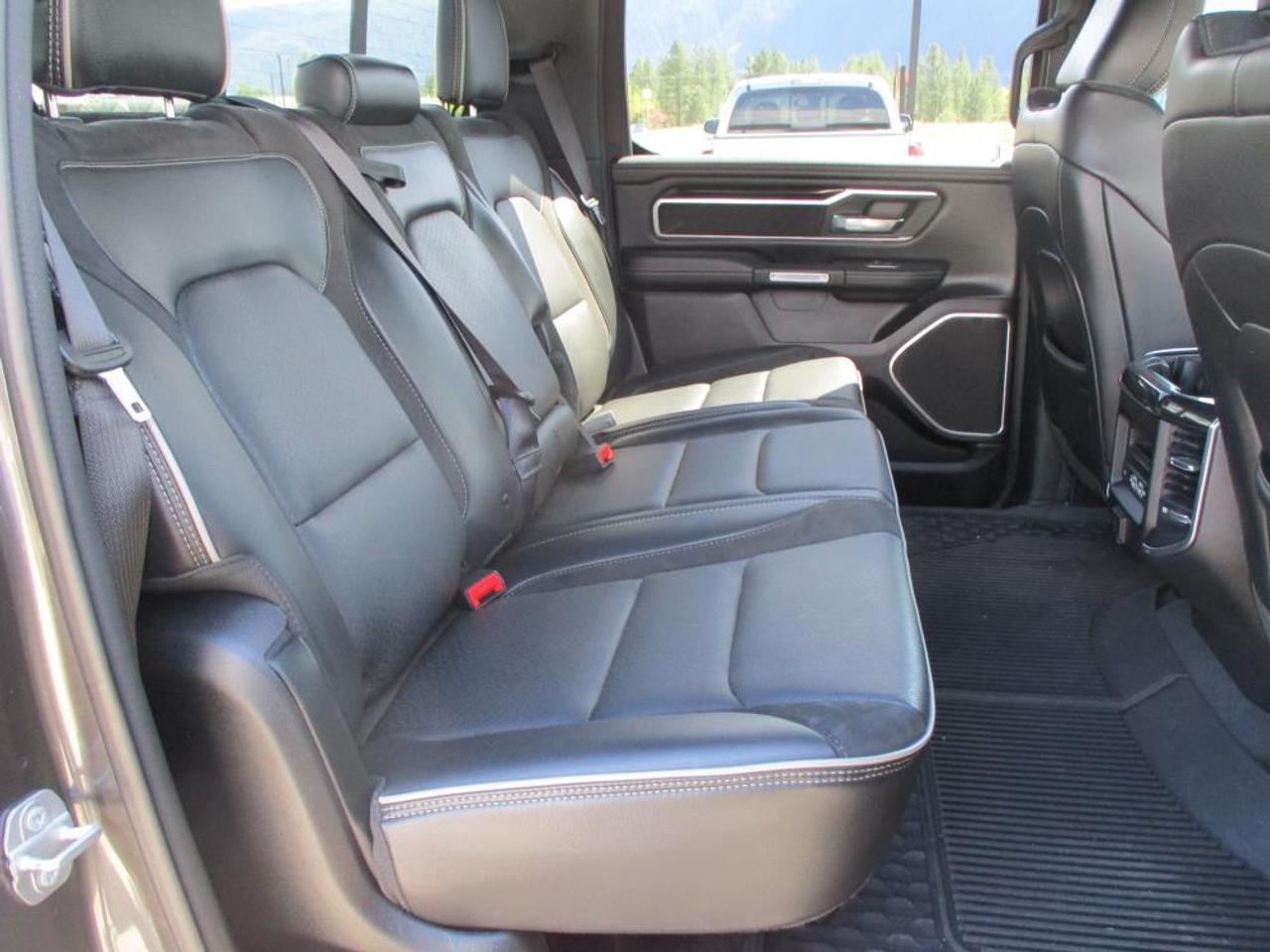 2020 RAM 1500 LARAMIE CREW CAB 4X4 - Photo #14