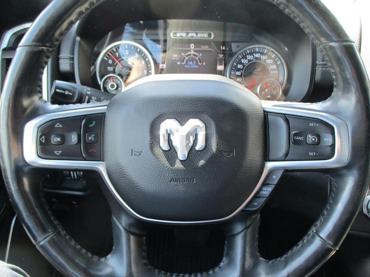 2020 RAM 1500 LARAMIE CREW CAB 4X4 - Photo #16