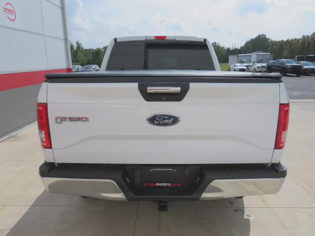 2017 Ford F-150 XLT (**CLEAN TITLE/NO ACCIDENTS!!**SAFETY/CERTIFIED!!**RUNNING BOARDS**TONNEAU COVER**TRAILER HITCH**BUG DEFLECTOR**ALLOY RIMS**REVERSE CRUISE CONTROL**BLUETOOTH**) Photo