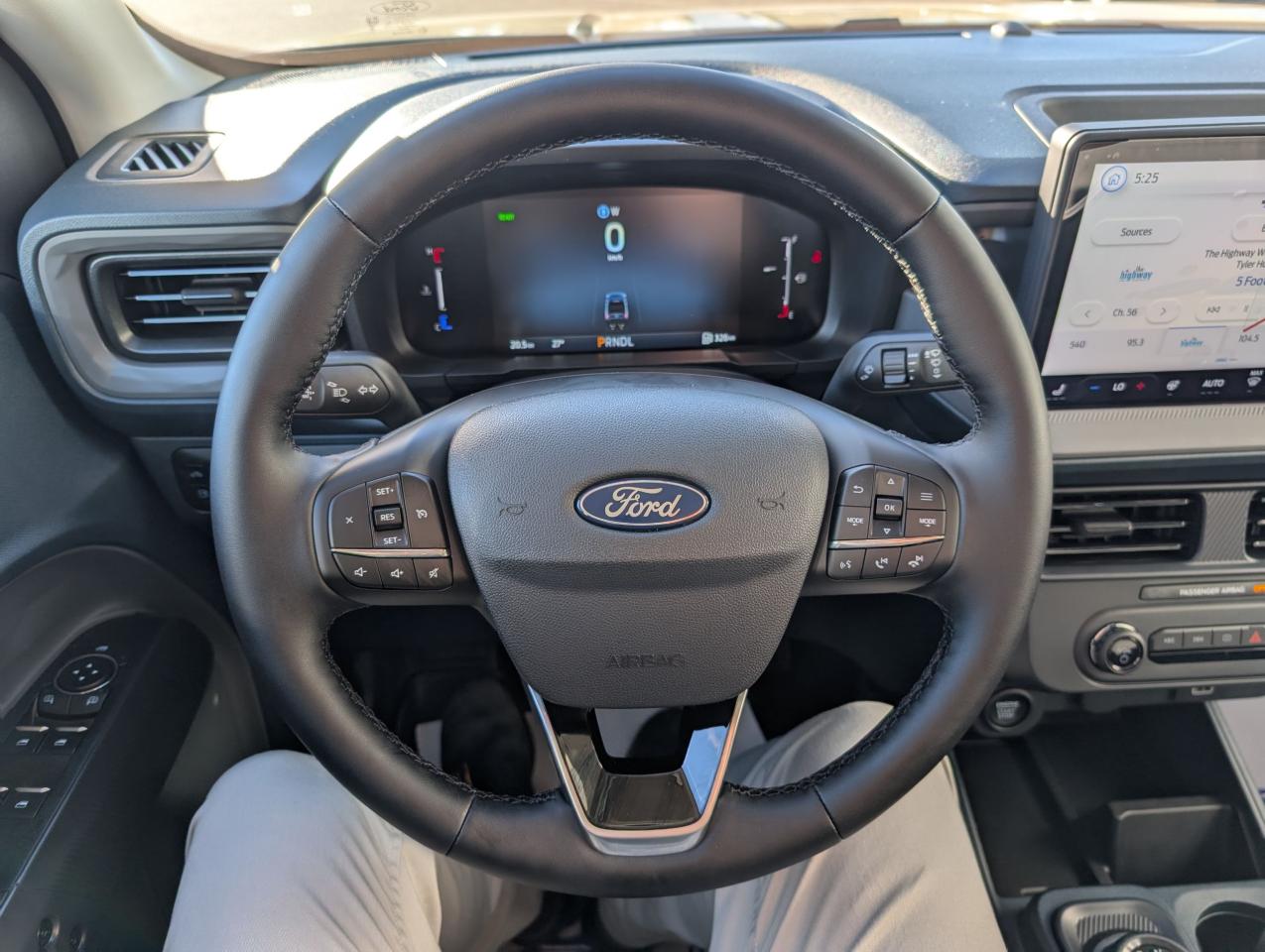 2025 Ford Maverick XLT Photo5
