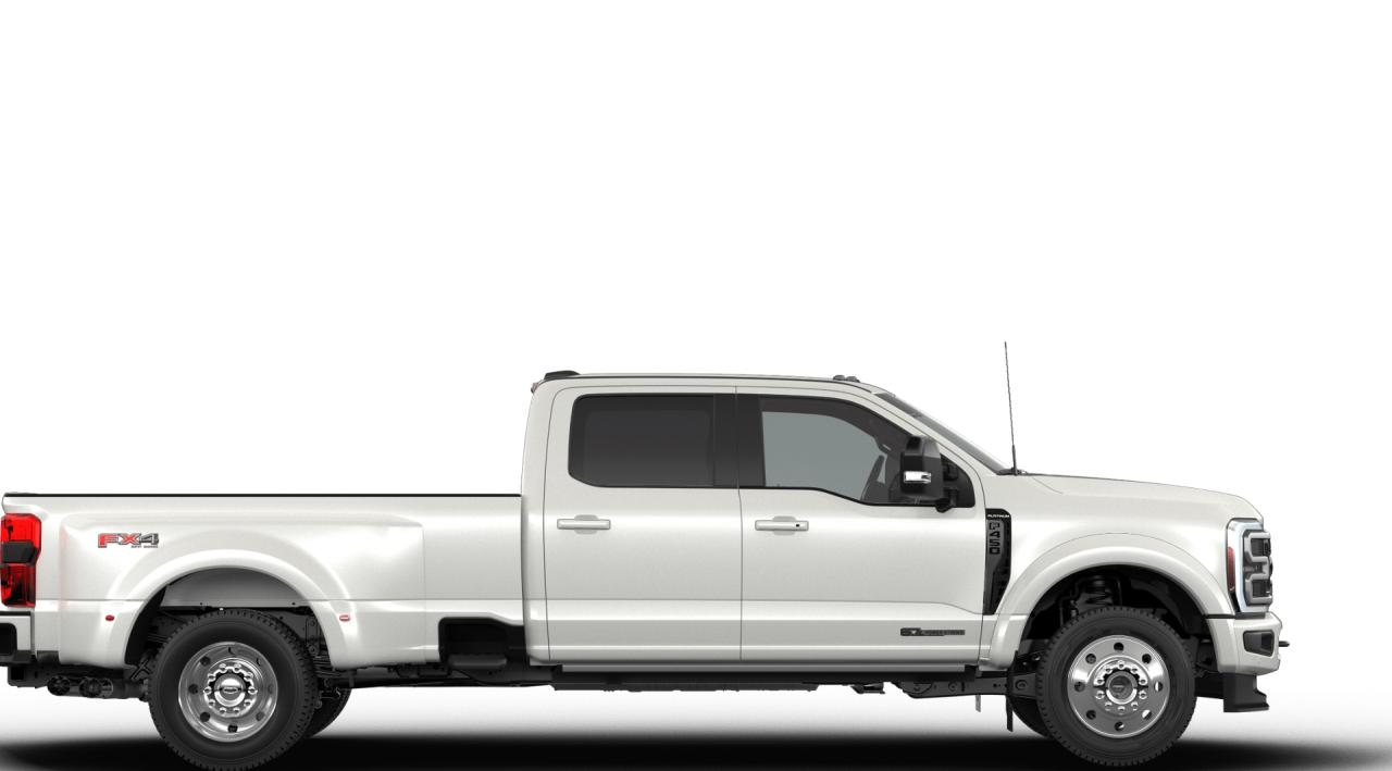 2026 Ford F-450 Super Duty DRW Platinum Photo5