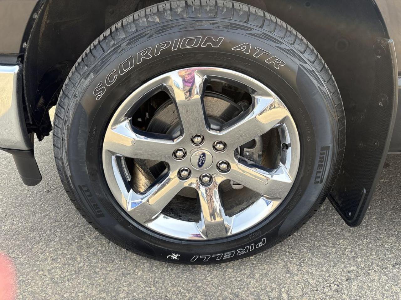 2021 Ford F-150 XLT Photo2