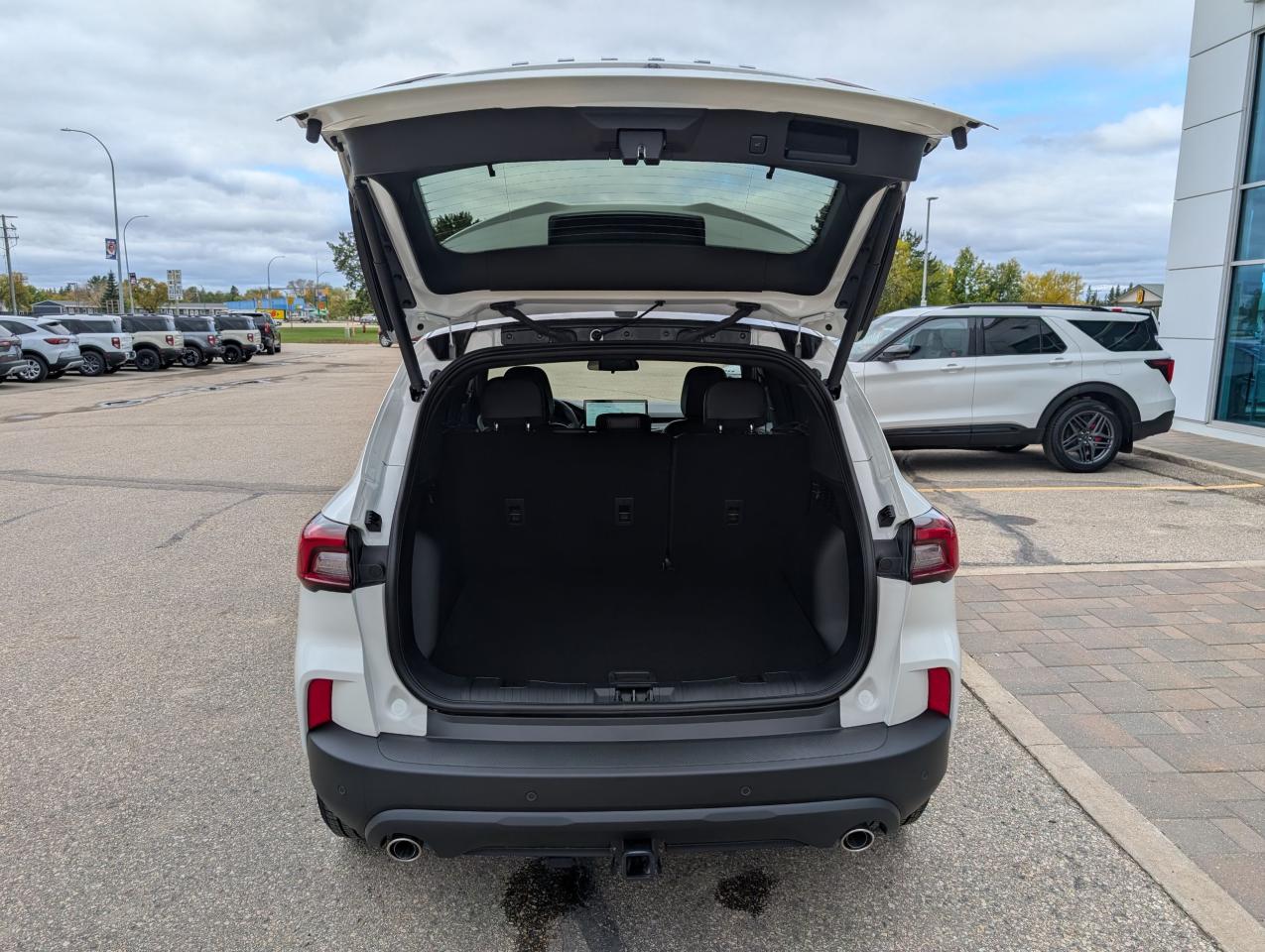 2025 Ford Escape ST-Line Select Photo5