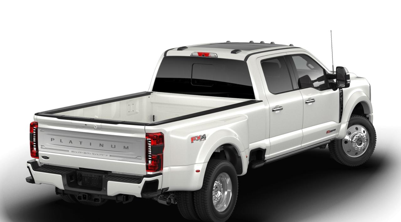 2026 Ford F-450 Super Duty DRW Platinum Photo5