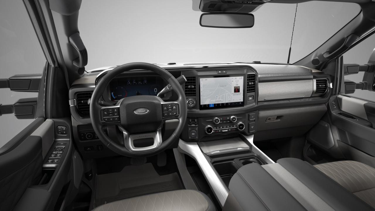 2026 Ford F-450 Super Duty DRW Platinum Photo5