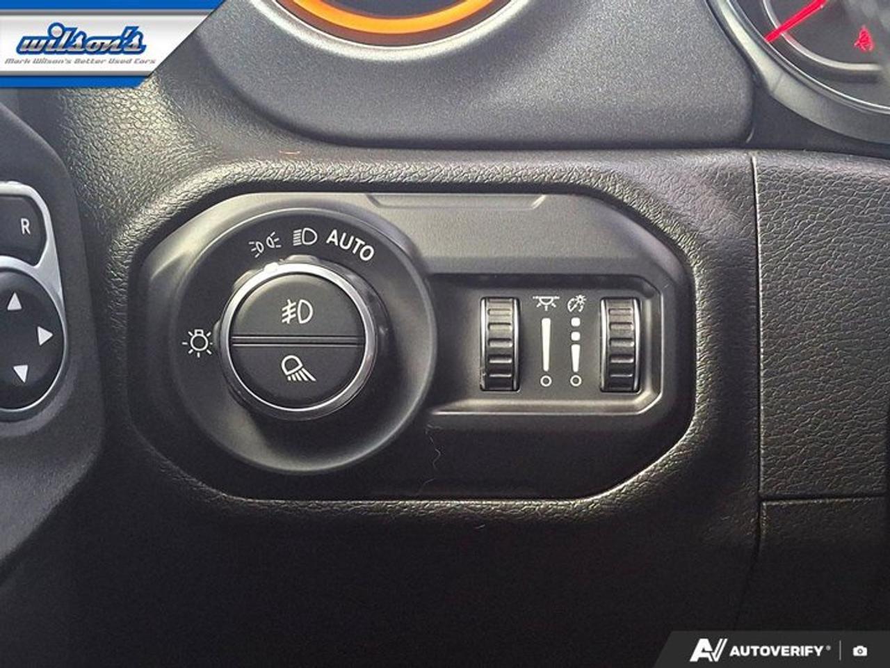 2021 Jeep Gladiator Mojave 4X4 | Leather | Nav | Adaptive Cruise | CarPlay | Android Auto | Alpine Audio | and More ! Photo