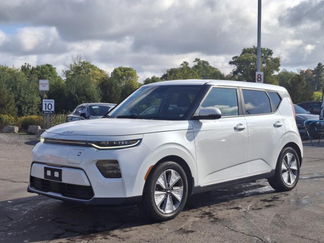Used 2022 Kia Soul EV EV Premium | Nav | Heated Wheel + Seats | CarPlay + Android | Rear Camera | Power Seat | and More ! for sale in Guelph, ON