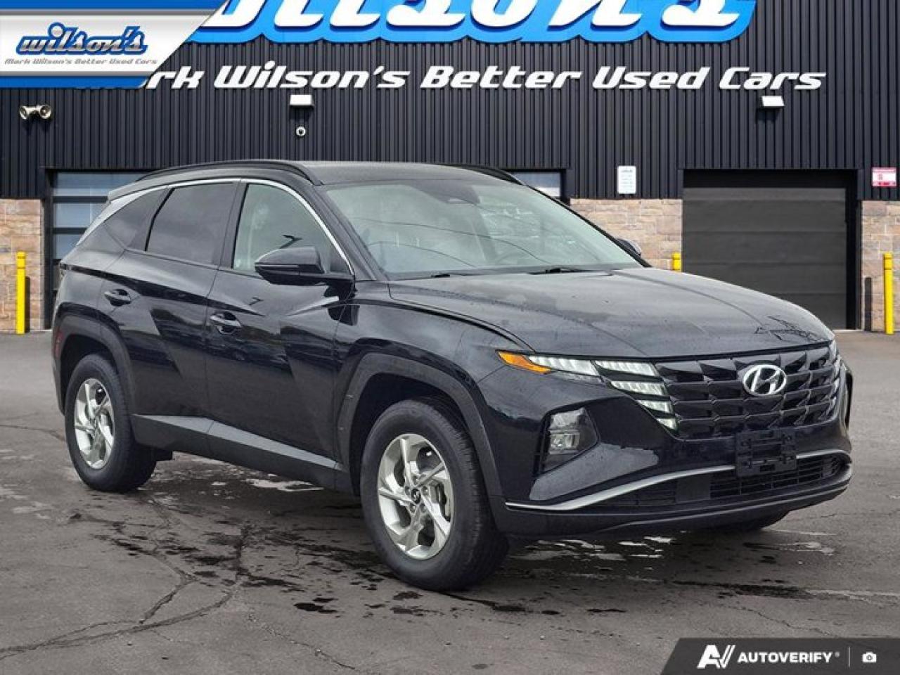 2024 Hyundai Tucson Preferred AWD | Navi | Heated Seats + Steering | Keyless Entry | Remote Start | and More ! Photo