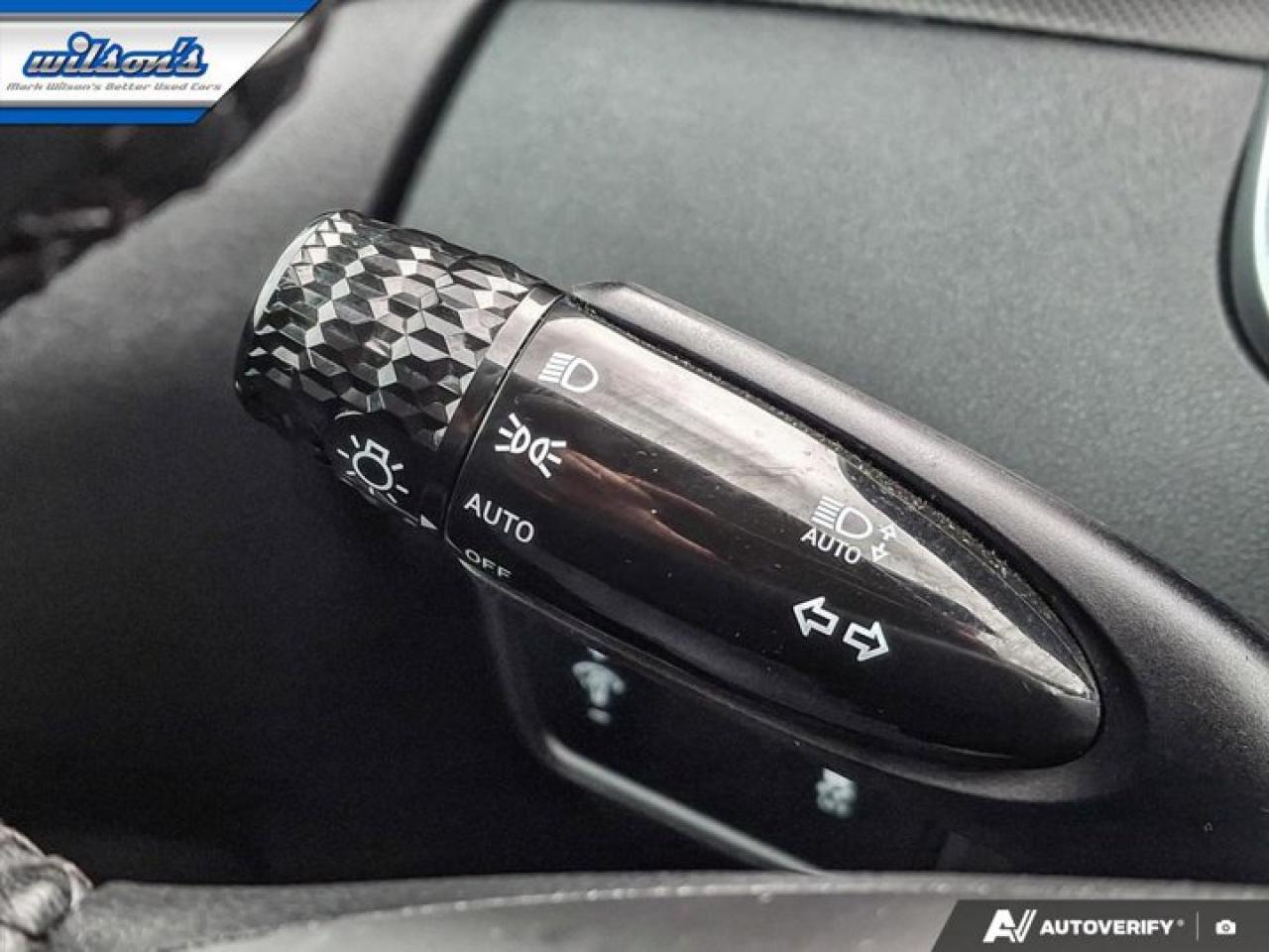 2024 Hyundai Tucson Preferred AWD | Navi | Heated Seats + Steering | Keyless Entry | Remote Start | and More ! Photo