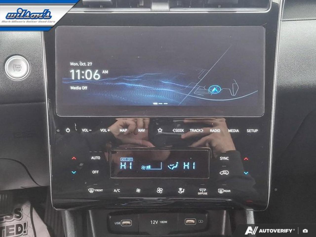 2024 Hyundai Tucson Preferred AWD | Navi | Heated Seats + Steering | Keyless Entry | Remote Start | and More ! Photo