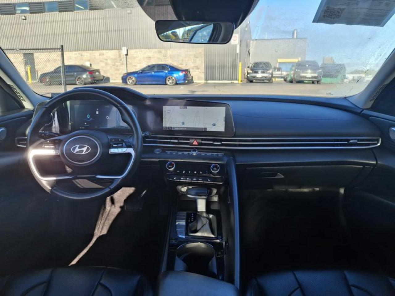 2025 Hyundai Elantra Luxury | Leather | Sunroof | Nav | Adaptive Cruise | CarPlay | Android Auto | and More ! Photo