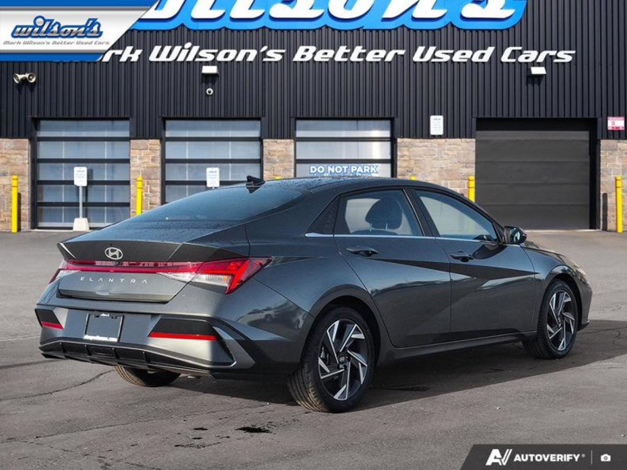 2025 Hyundai Elantra Luxury | Leather | Sunroof | Nav | Adaptive Cruise | CarPlay | Android Auto | and More ! Photo4