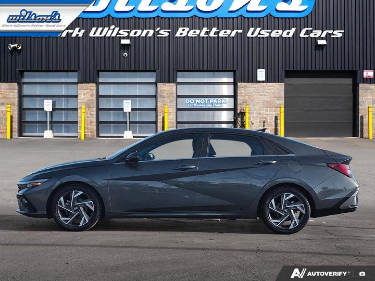 2025 Hyundai Elantra Luxury | Leather | Sunroof | Nav | Adaptive Cruise | CarPlay | Android Auto | and More ! Photo