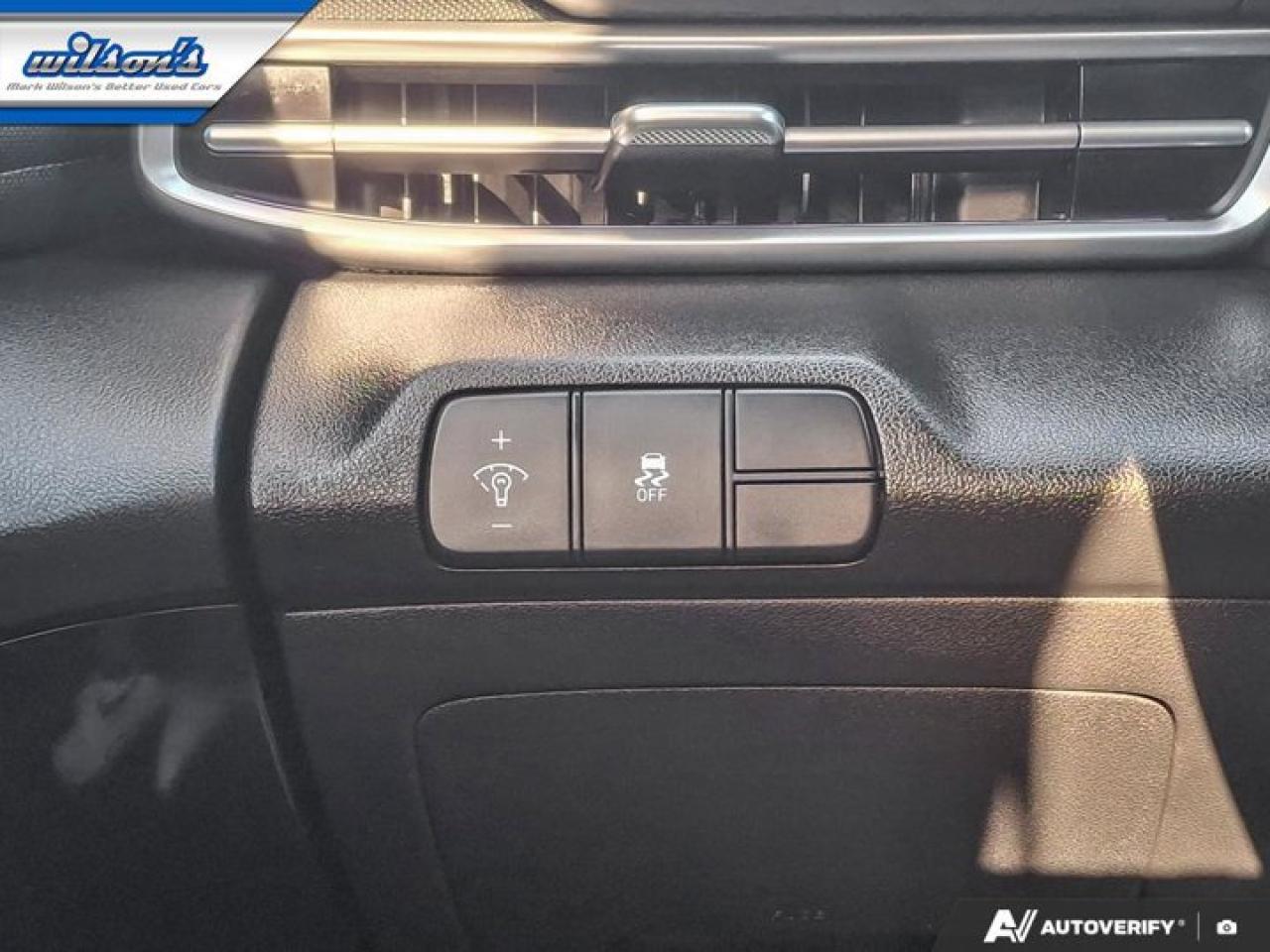 2025 Hyundai Elantra Luxury | Leather | Sunroof | Nav | Adaptive Cruise | CarPlay | Android Auto | and More ! Photo