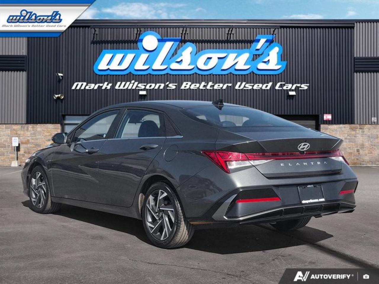 2025 Hyundai Elantra Luxury | Leather | Sunroof | Nav | Adaptive Cruise | CarPlay | Android Auto | and More ! Photo