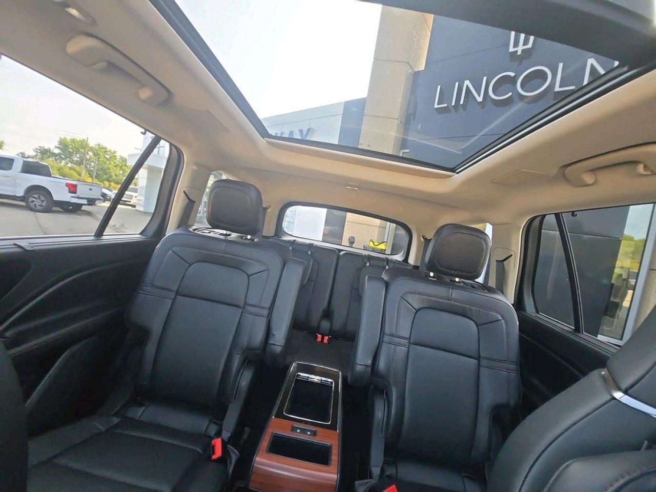 2022 Lincoln Aviator Reserve Photo5