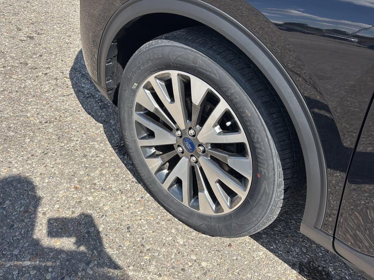 2021 Ford Escape Titanium AWD Hybrid Photo5