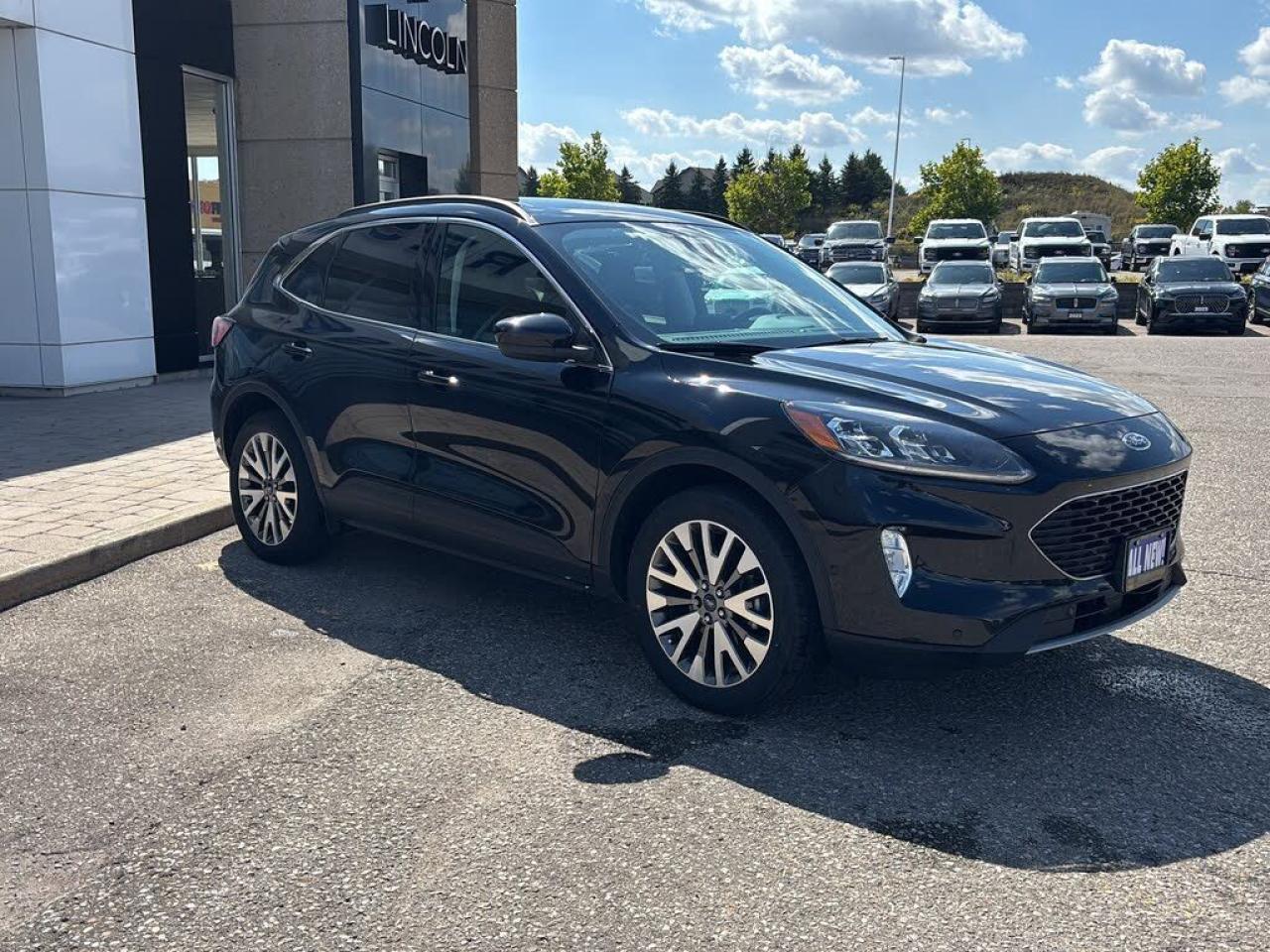 2021 Ford Escape Titanium AWD Hybrid Photo5
