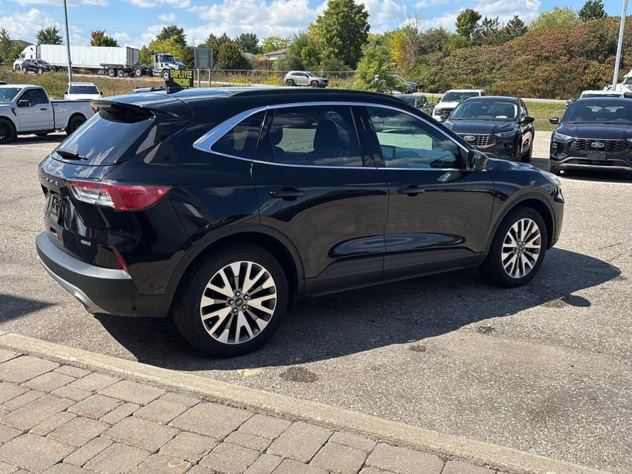 2021 Ford Escape Titanium AWD Hybrid Photo5