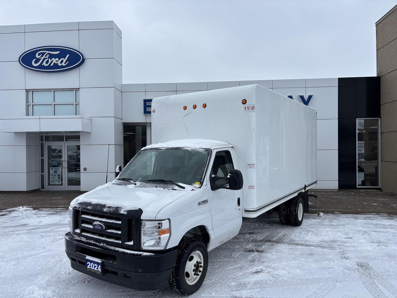 2024 Ford E-Series Cutaway 7.3L GAS ENGINE, DRW, 16' BOX, CUBE VAN! Photo