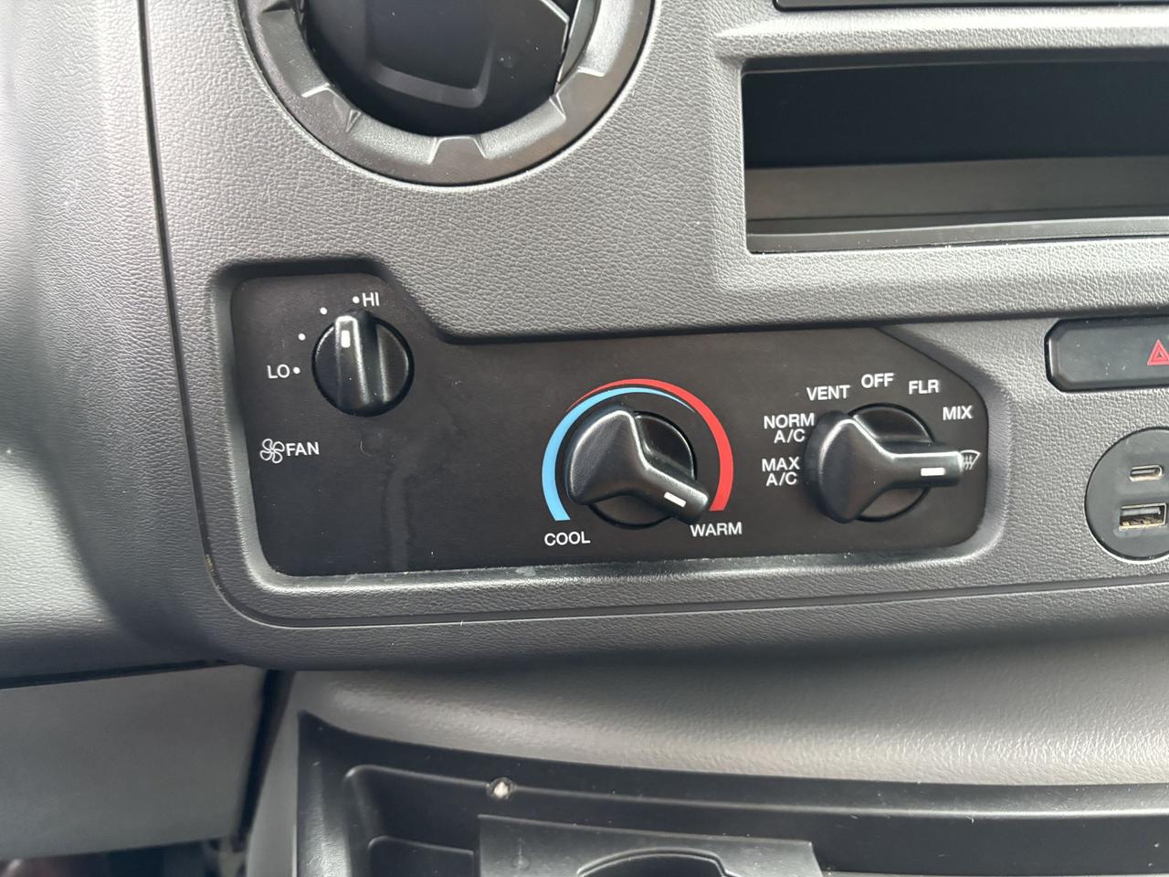 2024 Ford E-Series Cutaway 7.3L GAS ENGINE, DRW, 16' BOX, CUBE VAN! Photo