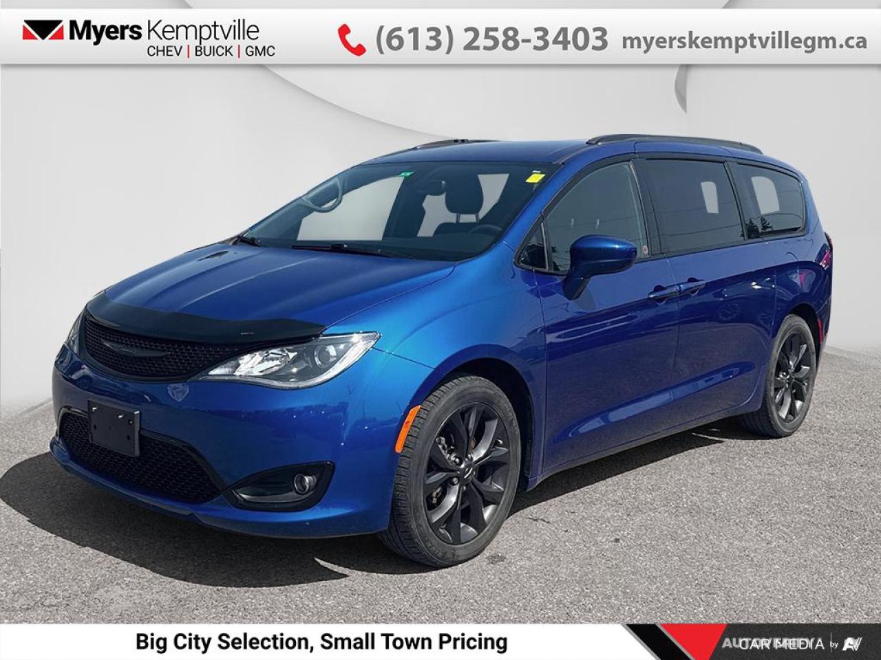 Used 2020 Chrysler Pacifica Touring-L  - Leather Seats for sale in Kemptville, ON