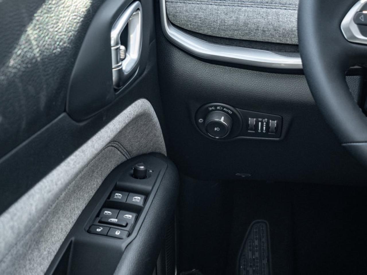 2026 Jeep Compass NORTH Photo