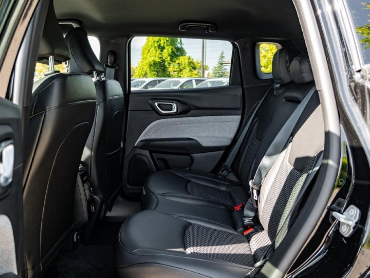 2026 Jeep Compass NORTH Photo