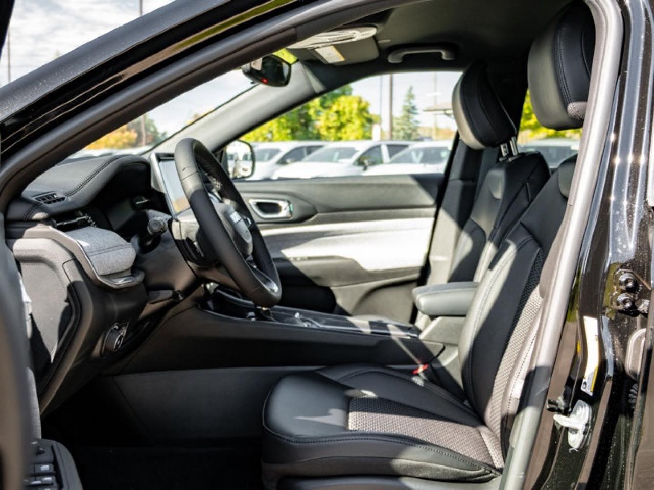 2026 Jeep Compass NORTH Photo