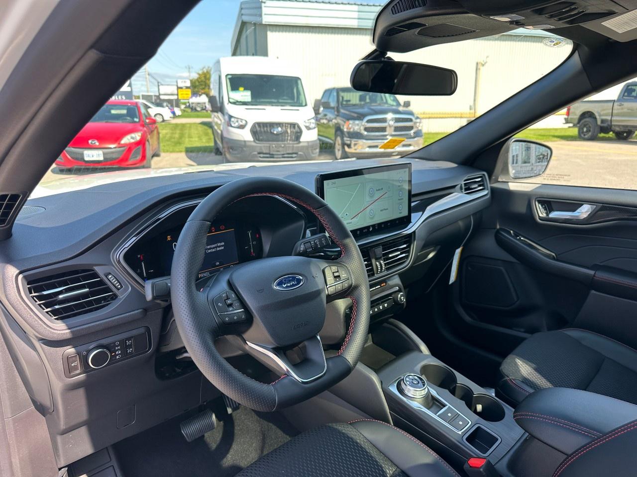 2025 Ford Escape ST-Line AWD Photo